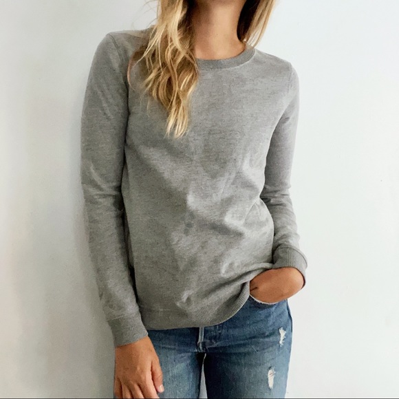 GAP Gray Crewneck Sweater - Picture 1 of 7